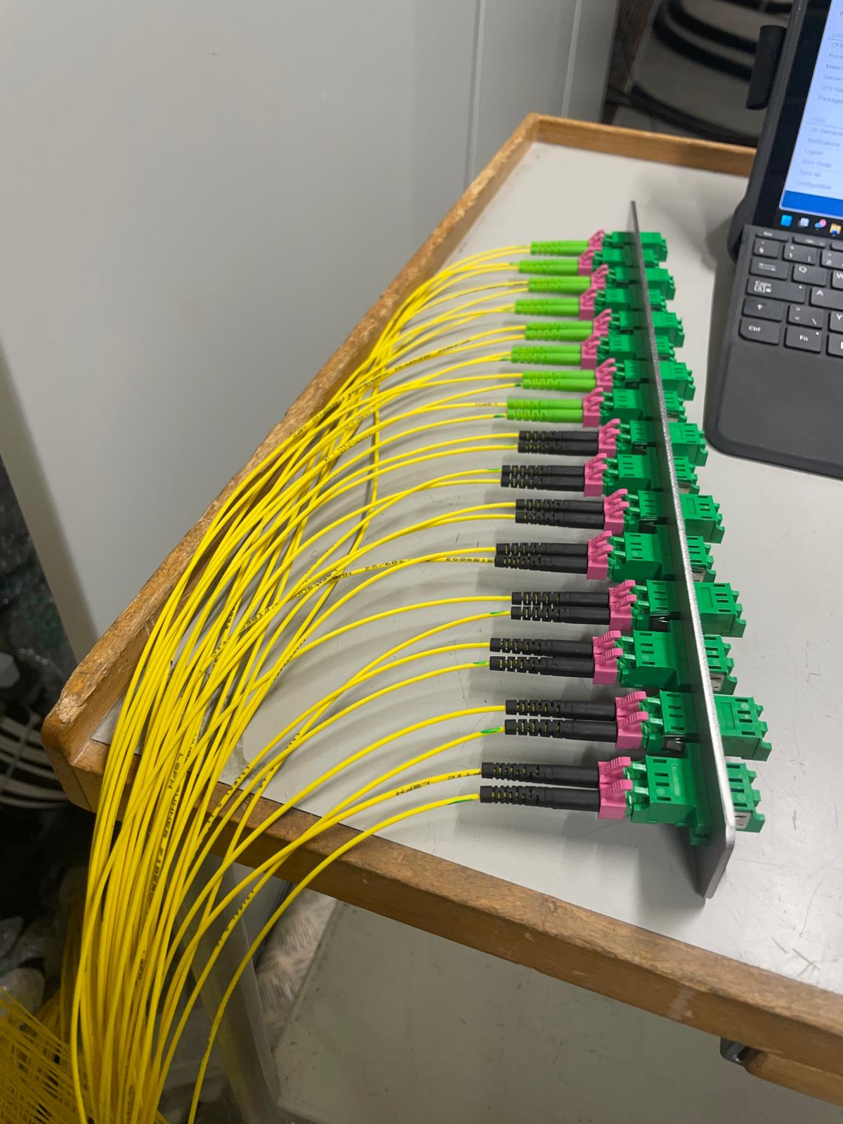 Triage et préparation de fibres sur un breakout avant patch dans un central